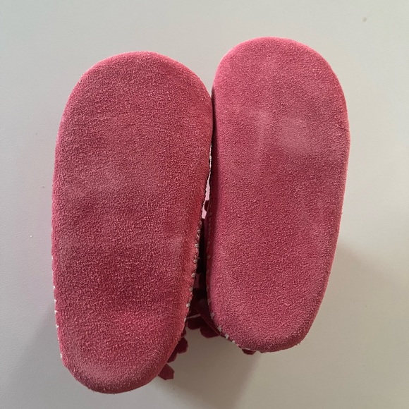 Pink Minnetonka moccasins - Picture 3 of 4